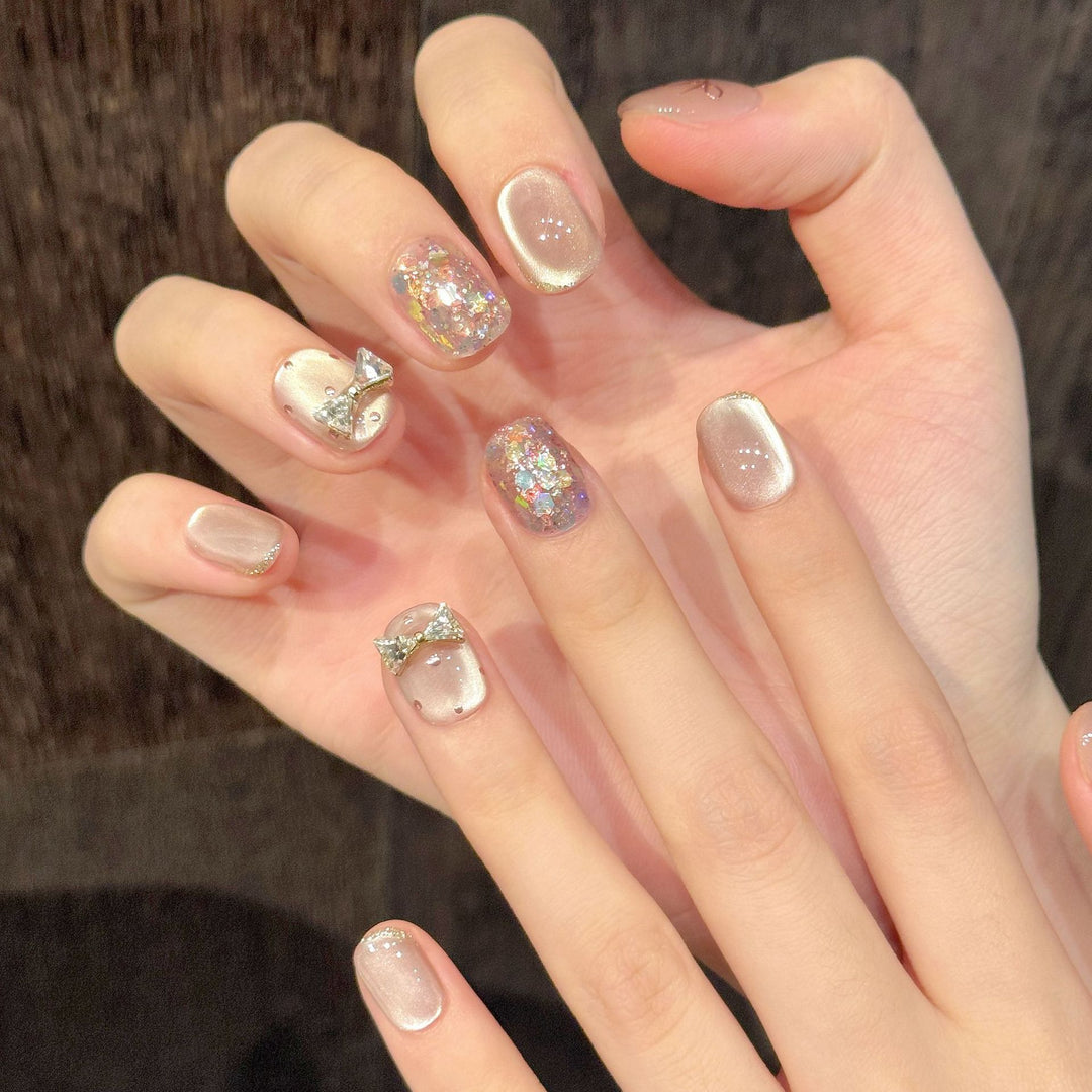 Handgemachte Nagelkunst Karnz