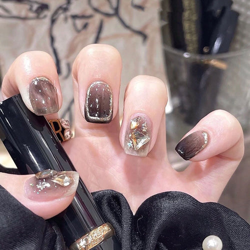 Artistic Nail Art Press-On Set Karnz