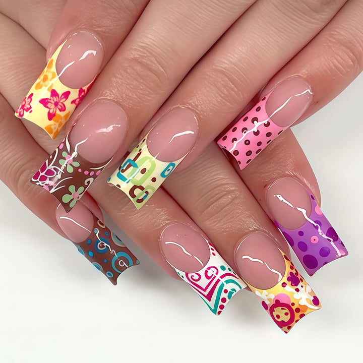 Dekorative lange Press-On Nagelkunst Tipps Karnz