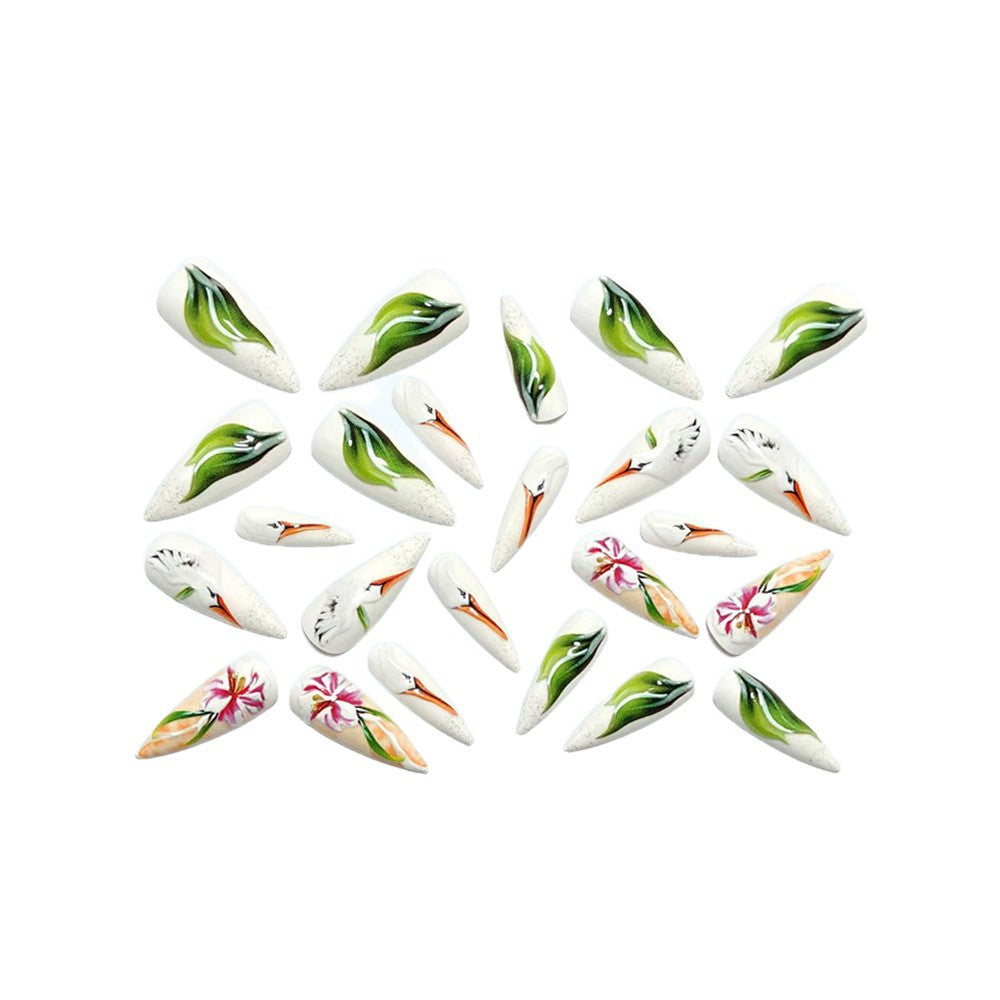 Kunstnägel mit Floral- und Vogelmotiv Karnz