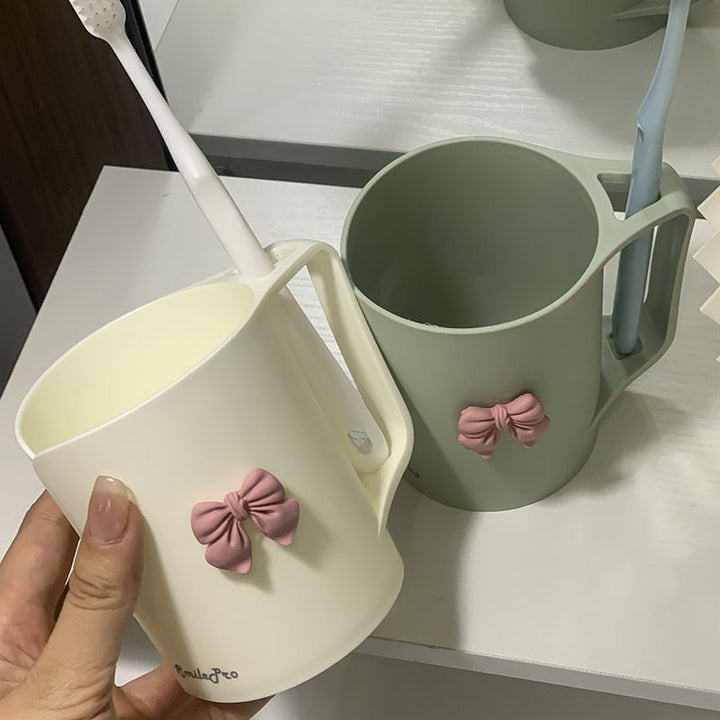 Keramiktasse mit Elegantem Schleifenmotiv Karnz