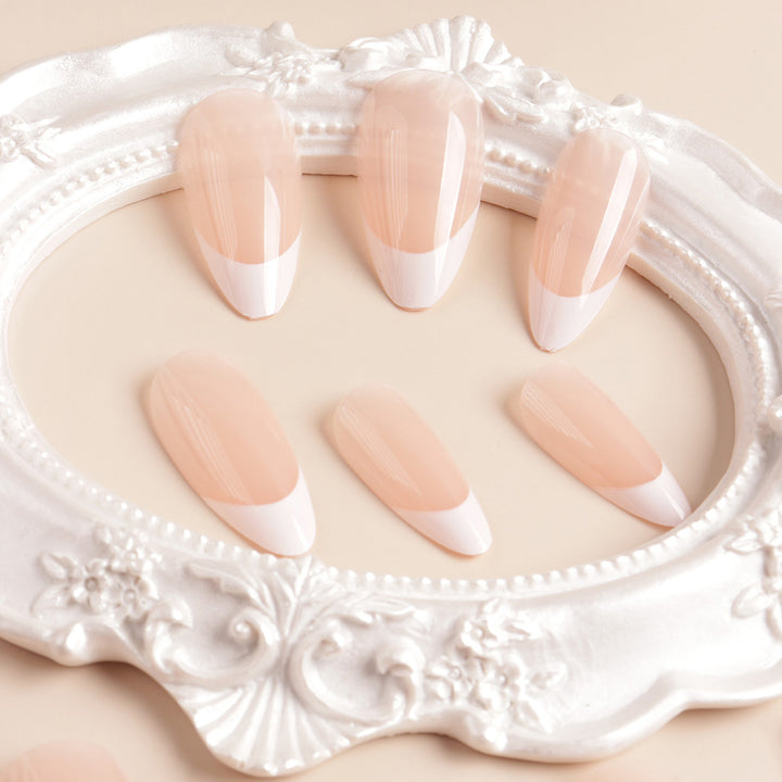 French Tip Nail Art Karnz