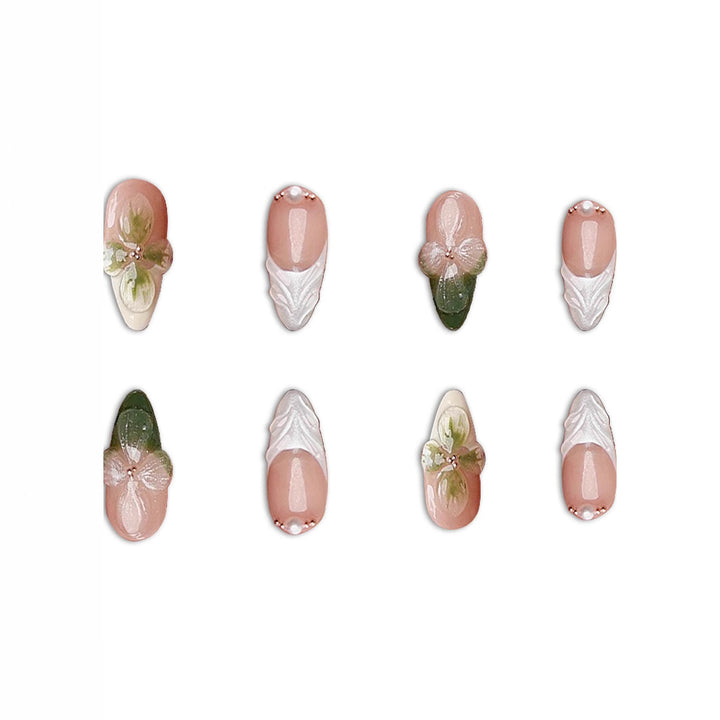 Elegante florale Press-On-Nagelkunst Karnz