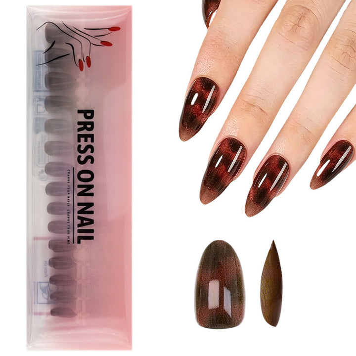 Künstliche Fingernägel mit glamourösem Design Karnz