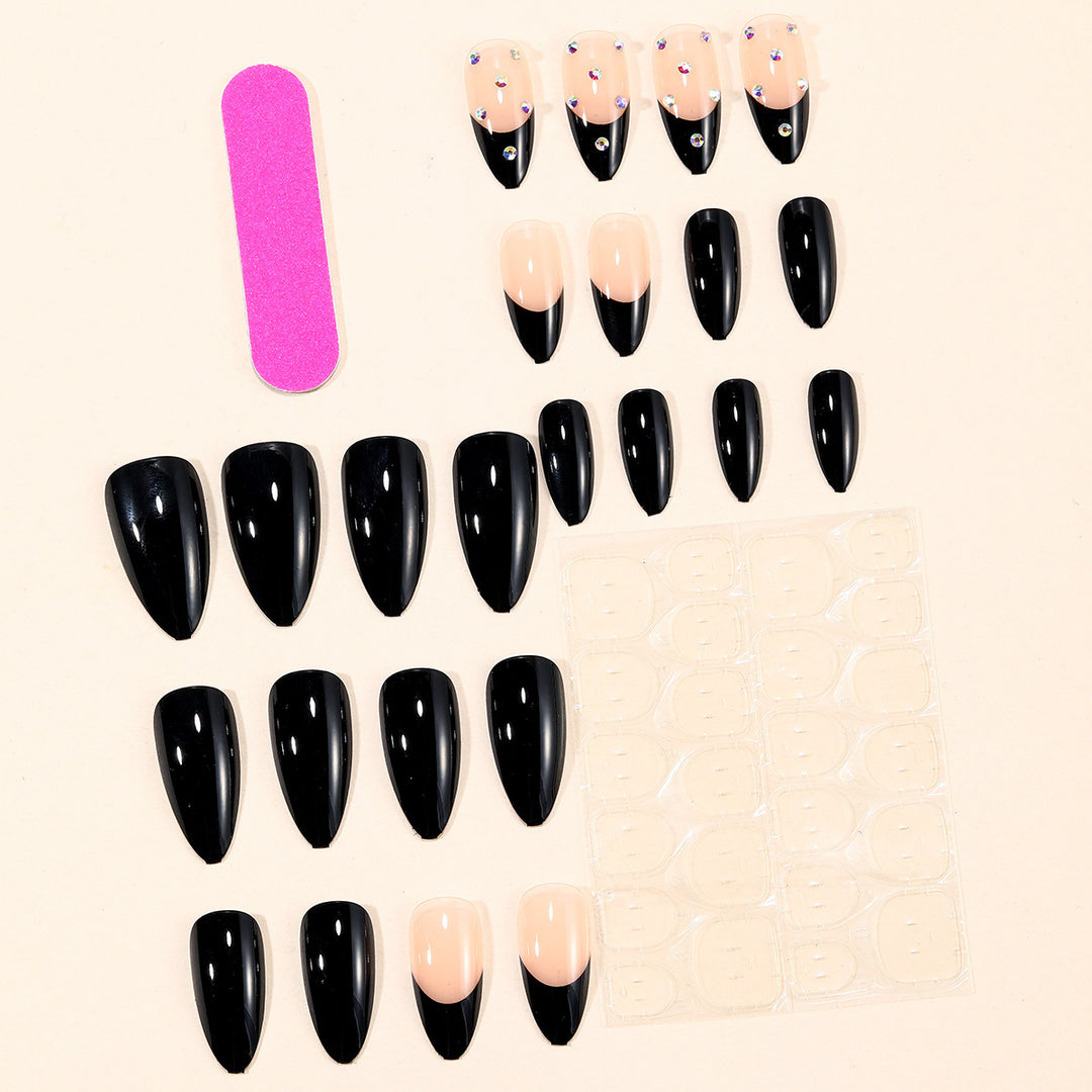 Glamouröser Stiletto Acryl-Nagelkunst Karnz