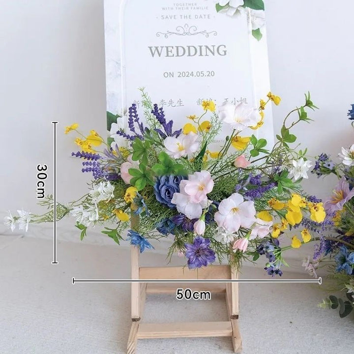Elegante hängende Blumenarrangement
