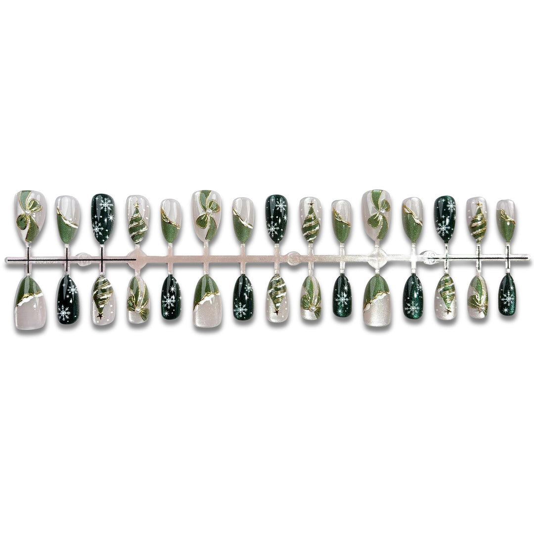 Elegantes, von Feiertagen inspiriertes Press-On Nagelkunstset