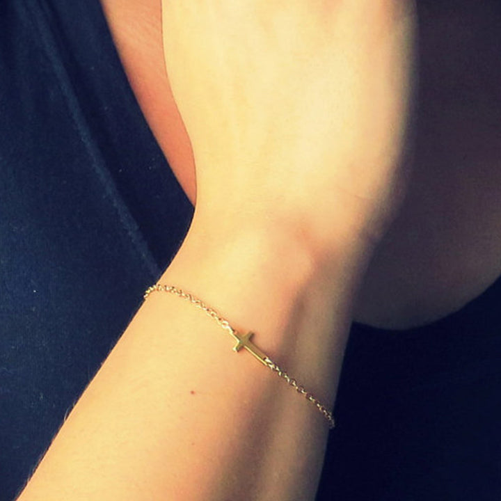 Minimalistische Kreuz Charm Armband Karnz