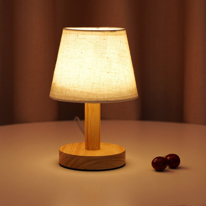Elegante Stoffschirm Tischlampe