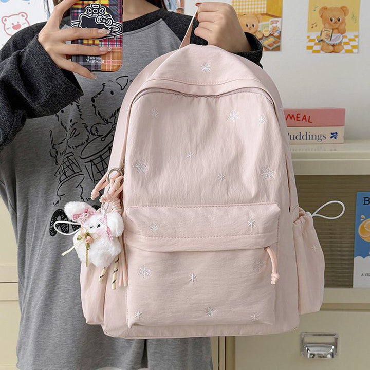 Verspielter Rucksack mit Feinen Stickereien Karnz