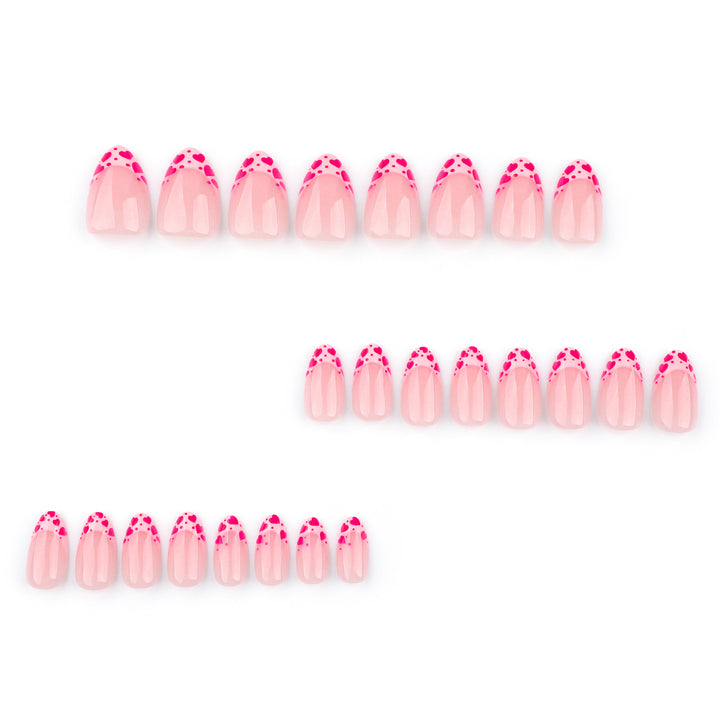 Künstliche Nagelverlängerungen mit Herzspitzen Akzenten Karnz