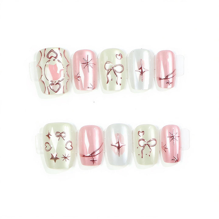 Dekoratives Press-On Nagelkunstset mit Glitzerakzenten Karnz