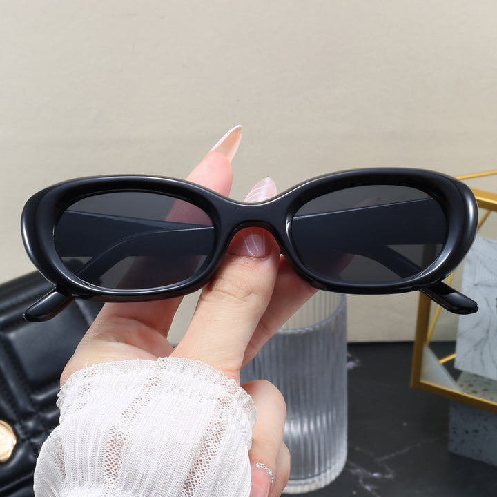 Damen modische Sonnenbrille mit ovalem Design und UV-Schutz Karnz