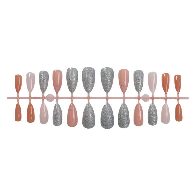 Kunstnagelset mit Herz- und Glitzer-Design Karnz