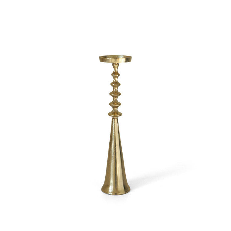 Eleganter Metallkerzenhalter