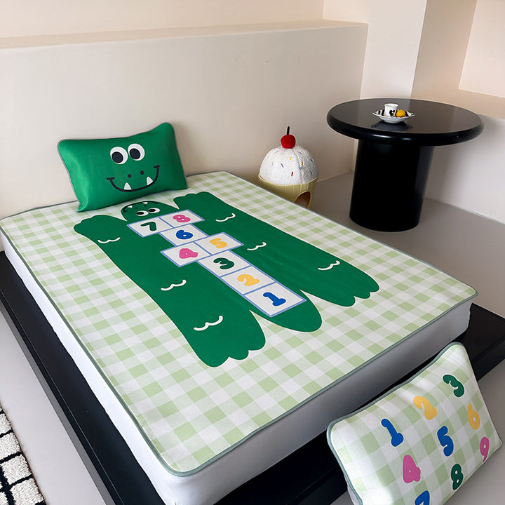 Kinder-Matratzenauflage mit Panda-Print, Messskala und zwei Kissen rutschfest waschbar