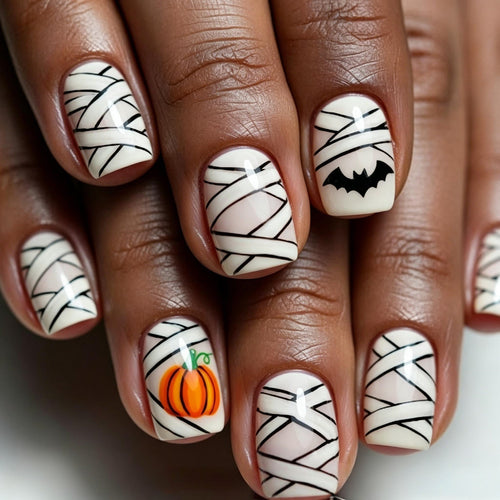 Halloween Kunstnägel mit Gruseligem Designs Karnz