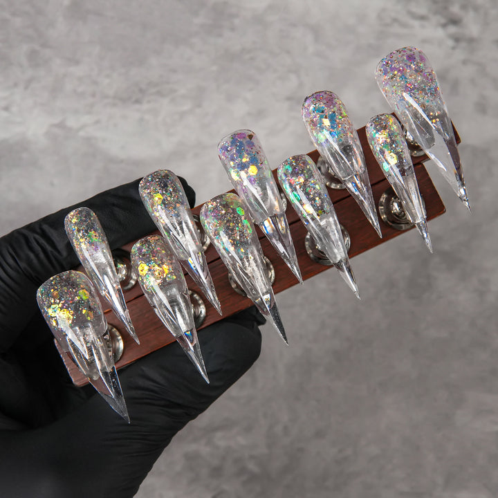 Skulptierte Stiletto Press-On Nagelspitzen