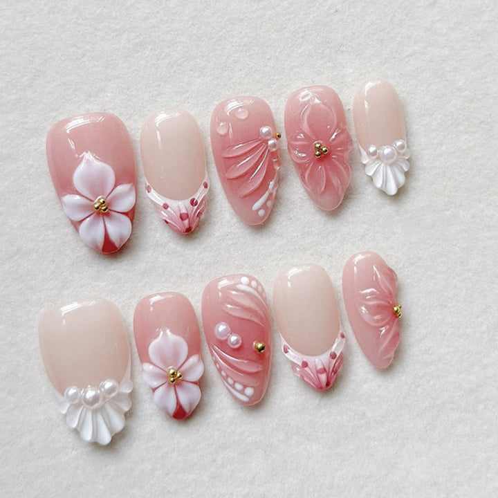 Künstlerisches Floral Press-On Nagelset mit 3D Akzenten Karnz