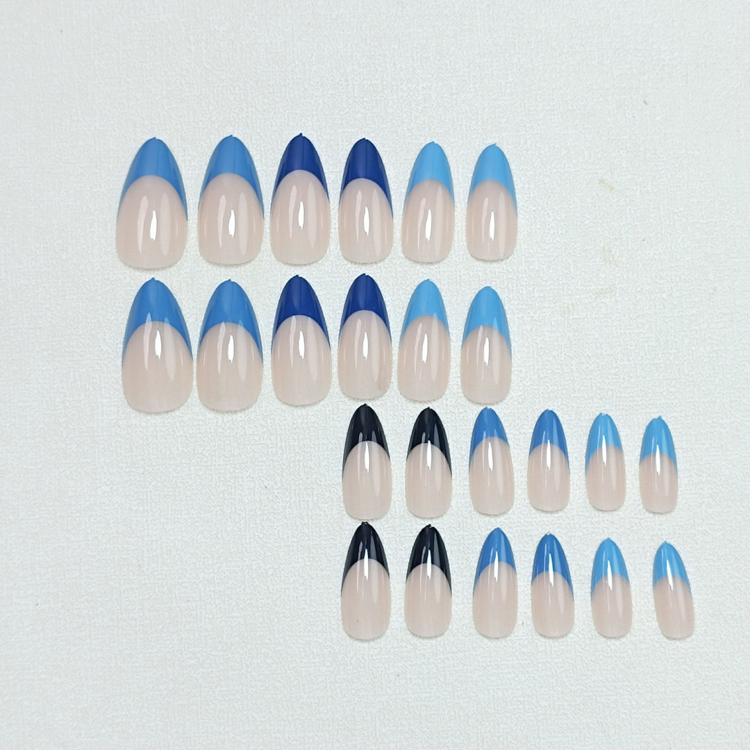Elegante Stiletto French Tip Press-On Nägel Karnz