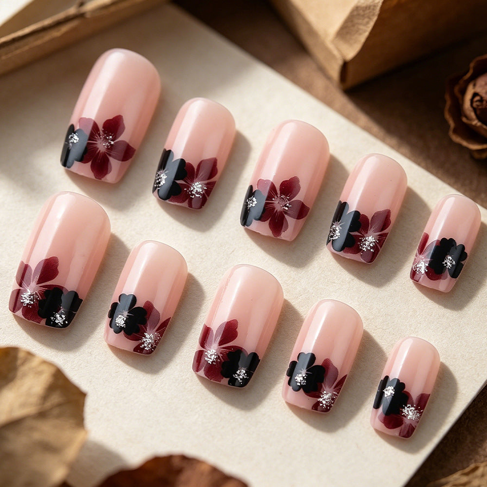 Elegante florale Acryl-Press-On-Nägel Karnz