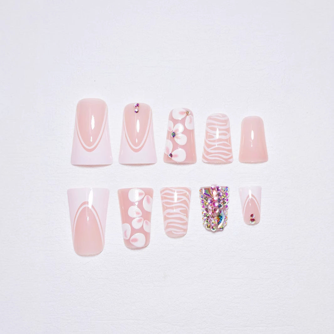 Dekoratives Press-on-Nagelkunst-Set mit Edelsteinakzenten Karnz