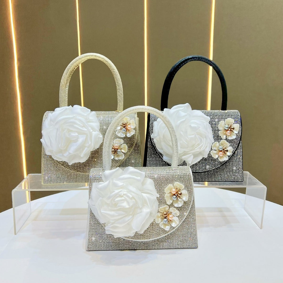 Blumengeschmückte Handtasche für den Abend