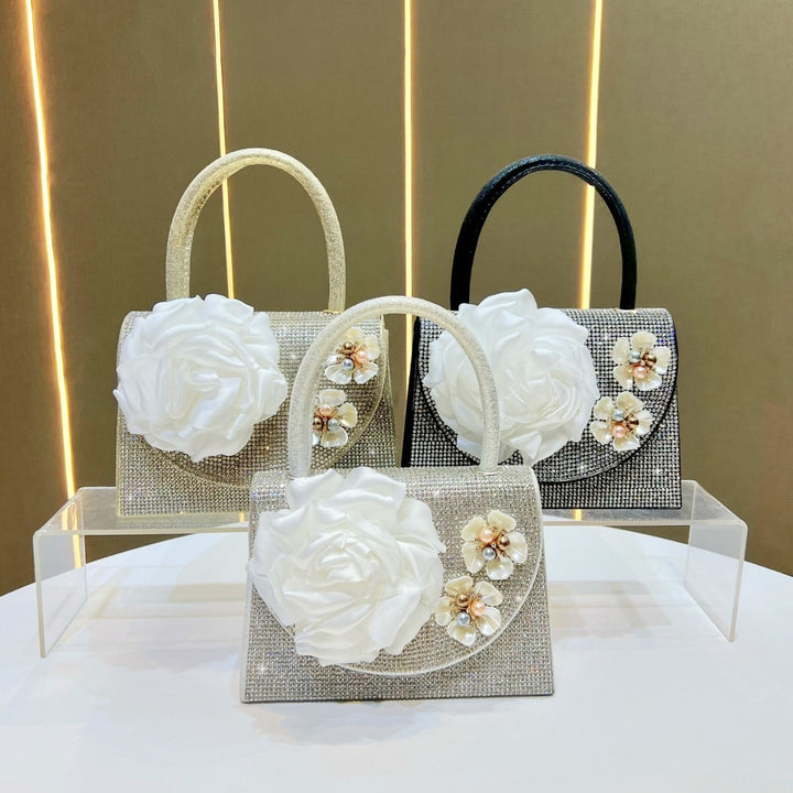 Blumengeschmückte Handtasche für den Abend