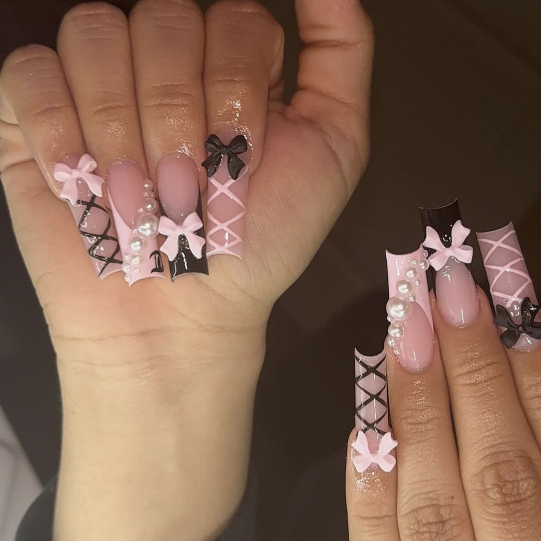 Dekorative Nagelkunst Karnz