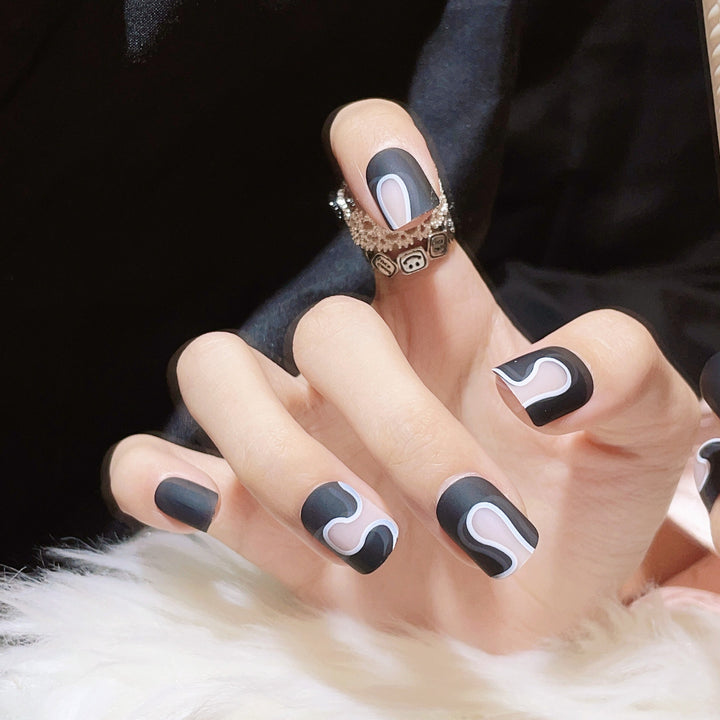 Einzigartiges Mattes Press-On Nagelset