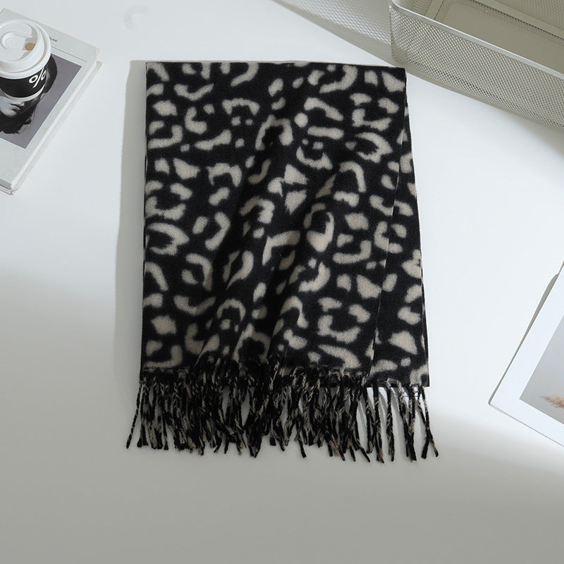 Damen eleganter Leo-Muster Schal aus weichem Material Karnz