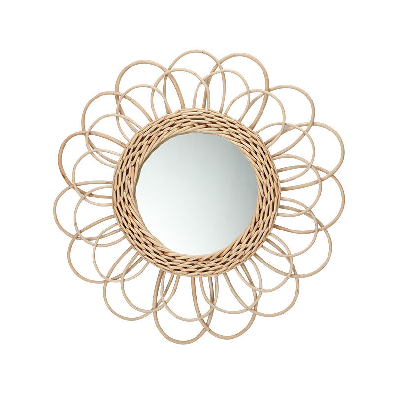 Verspielter Wandspiegel Aus Rattan Karnz