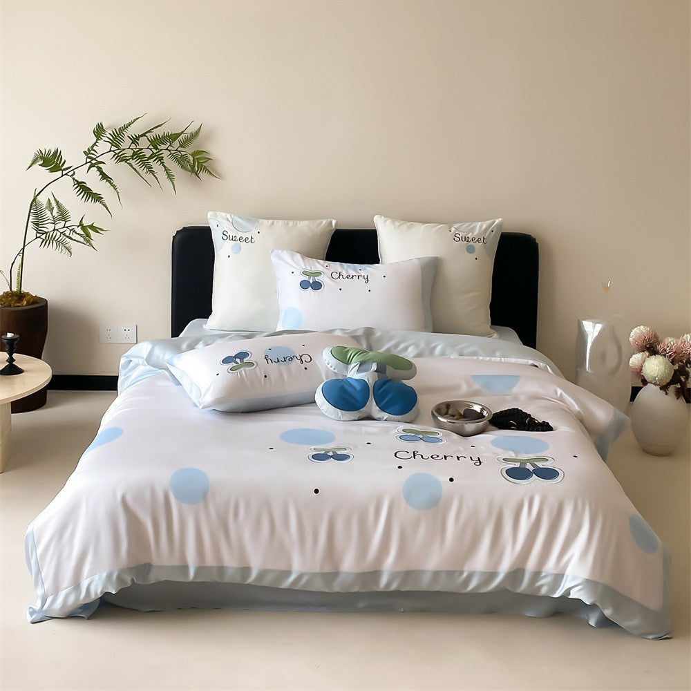 Bettwäscheset aus Baumwollsatin mit Kirschmotiv, Punkt-Design und seidig-mattem Finish