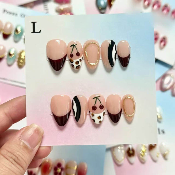 Dekoratives Handgefertigtes Press-On Nagelkunstset mit von Strand inspirierten Designs