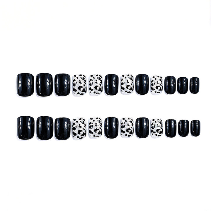 Elegante Glänzende Nagelverbesserungen Karnz
