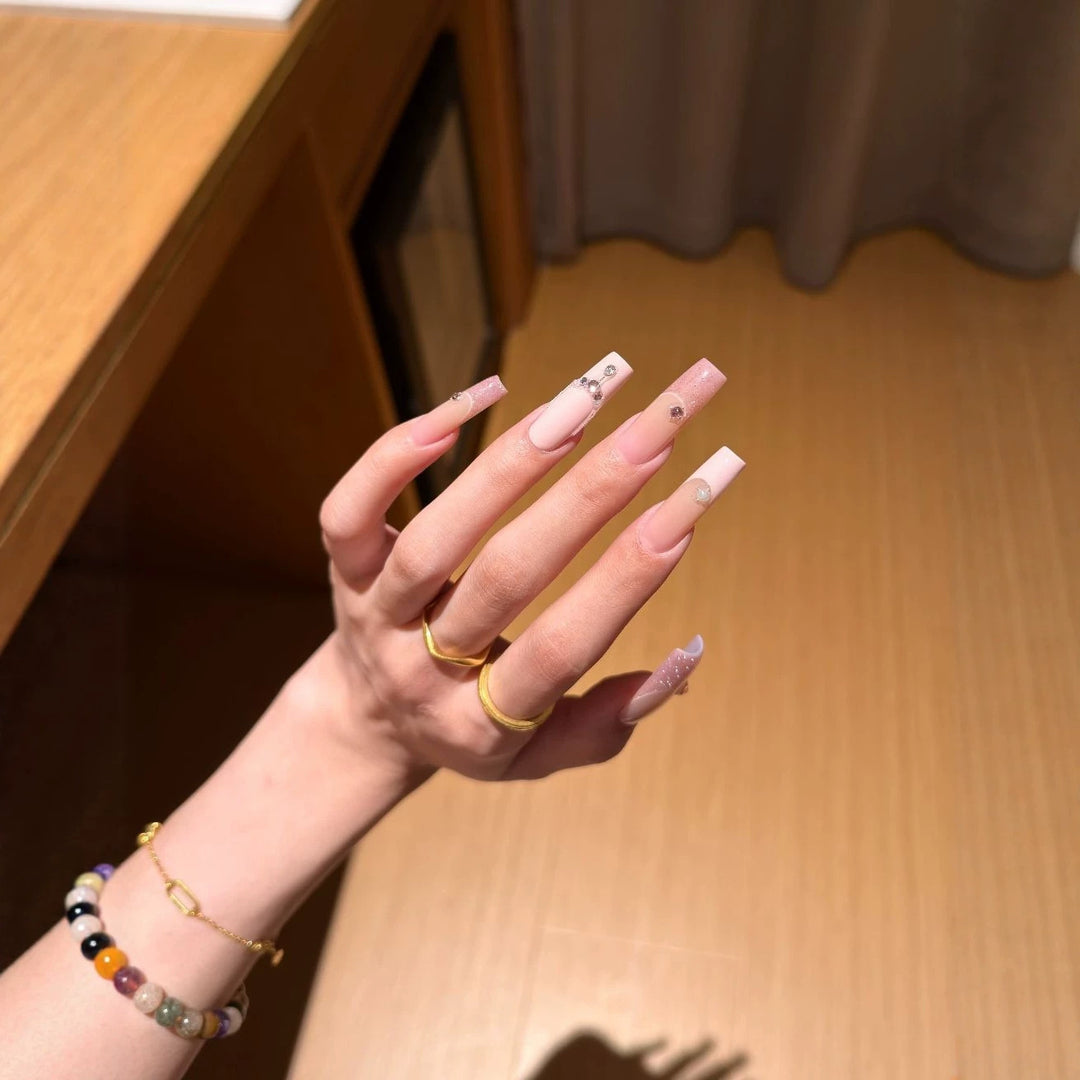 Glamorous Press-On Nagelkunst