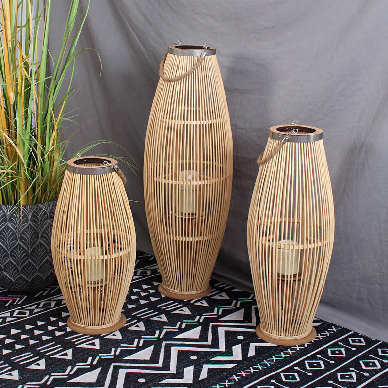 Elegante Rattan-Laterne Karnz