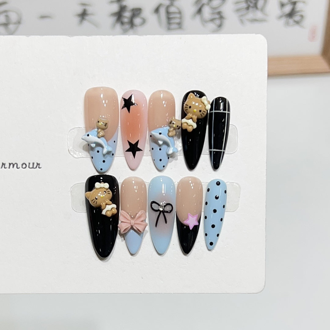 Wiederverwendbares Stiletto-Nagelkunst-Set mit Kristallakzenten Karnz