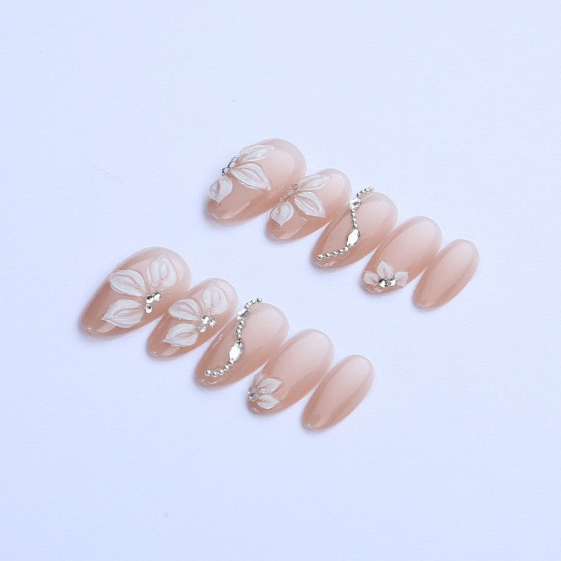 Elegantes Blumennagelkunst-Set Karnz