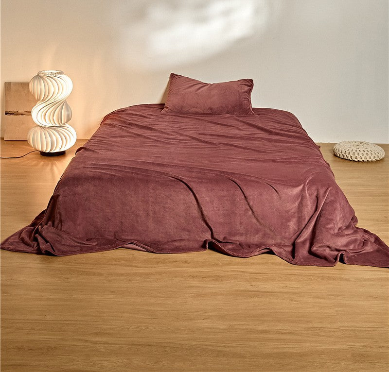 Kuscheldecke aus Mikrofaser mit samtiger Oberfläche und extra großem Format