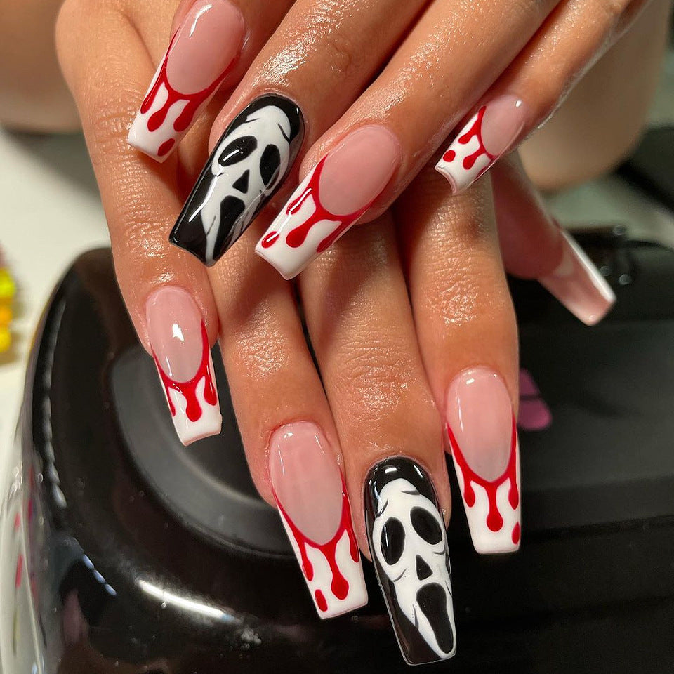 Künstlerisch vom Horror inspiriertes Press-On Nail Set