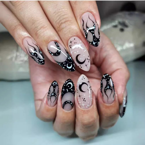 Künstlerisches Flammen-Design Press-On Nagelset Karnz