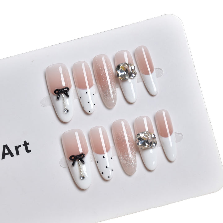 Elegante lange Stiletto Press-On Nagelverlängerungen Karnz
