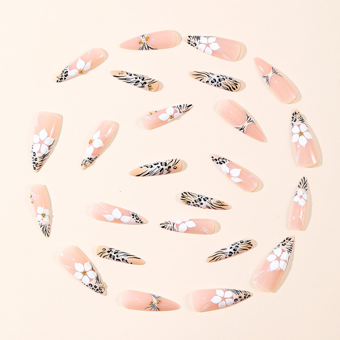 Blumen- und Tierdruck Stiletto Nagelkunst Erweiterungen Karnz
