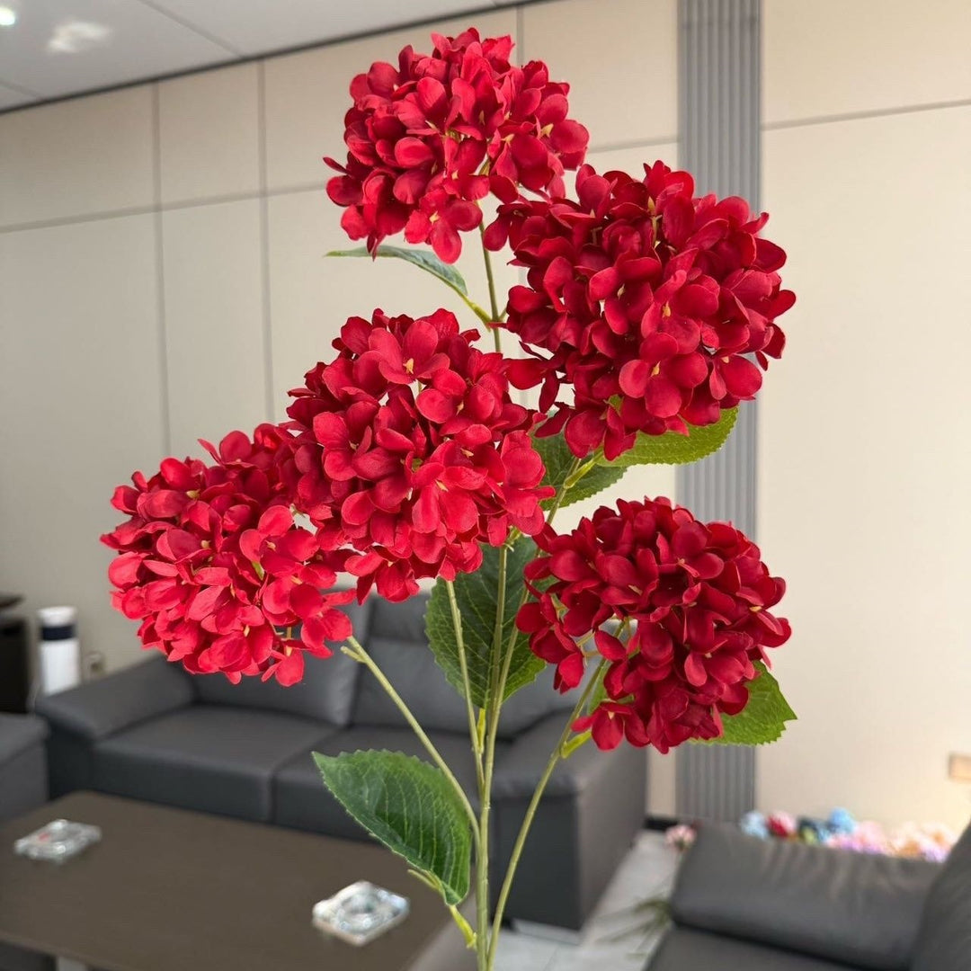 Lebensechte Hortensie Blumenanordnung