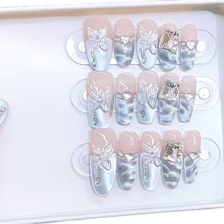 Schmetterling-Verzierte Press-On Nagelset Karnz