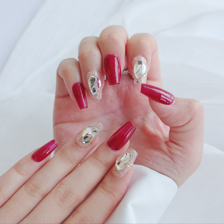 Glamouröse, kristallverzierte Press-On-Nagelset