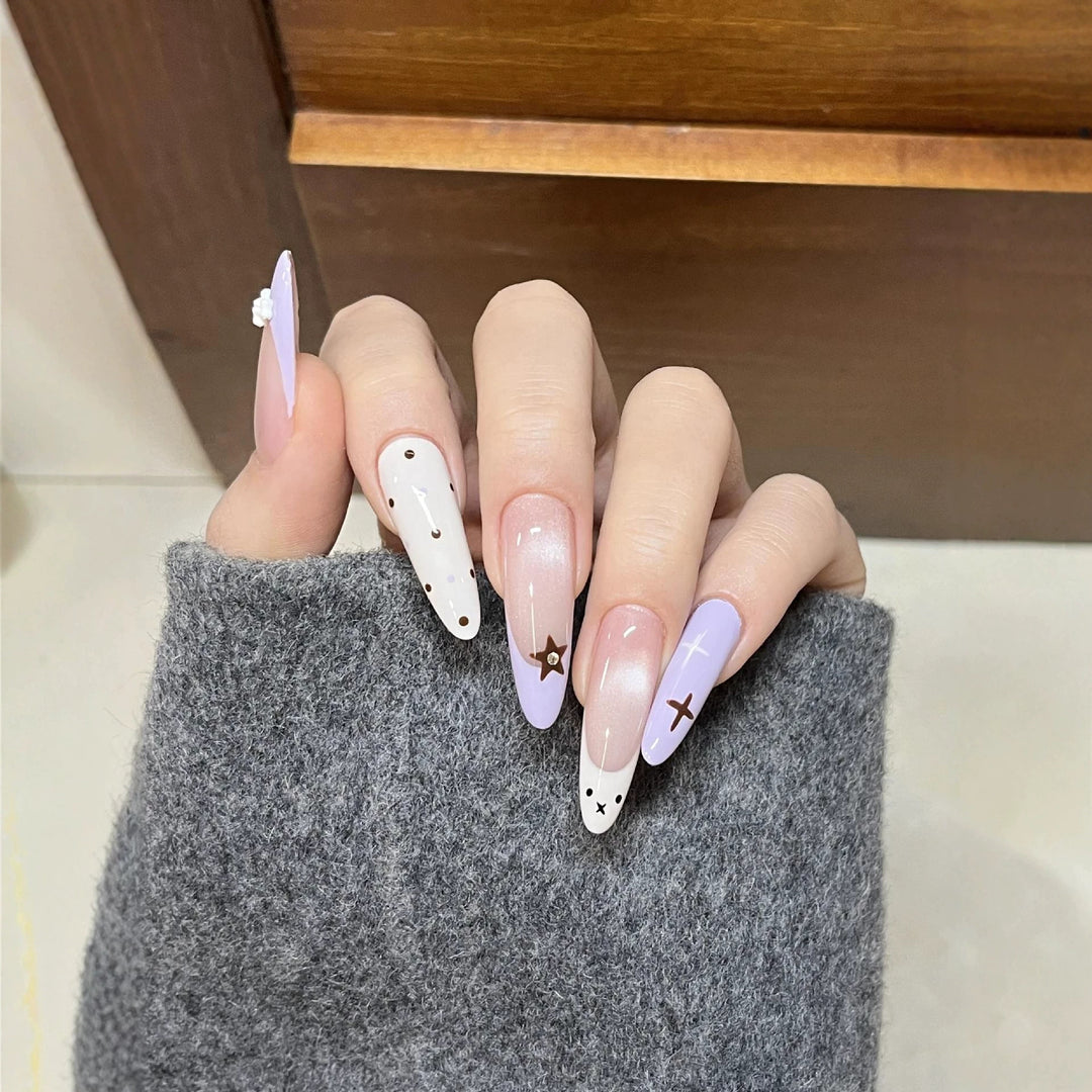 Kreative dekorative Nageltips