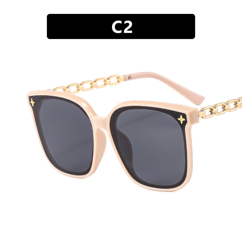 Damen oversized Sonnenbrille mit modischem Kettendetail Karnz