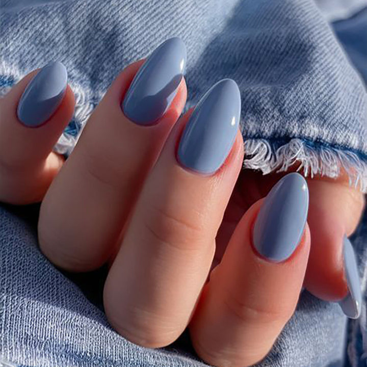 Kunstvolle Nagelverlängerungen mit Eleganten Spitzen Karnz